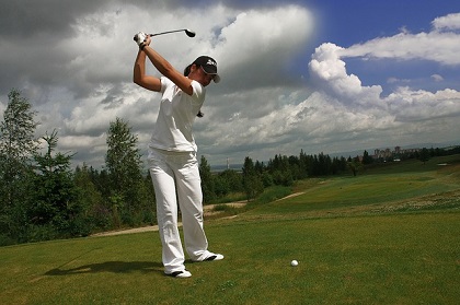 バックスイングで腰の回転はｎｇ 正しい腰の使い方とは ゴルフ道場